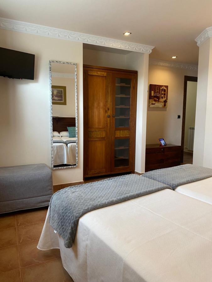 Hotel Rural Monasterio De Ara Mada Santa Colomba de las Arrimadas Bagian luar foto