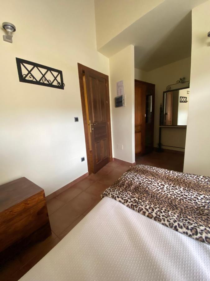 Hotel Rural Monasterio De Ara Mada Santa Colomba de las Arrimadas Bagian luar foto