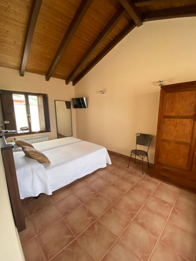 Hotel Rural Monasterio De Ara Mada Santa Colomba de las Arrimadas Bagian luar foto